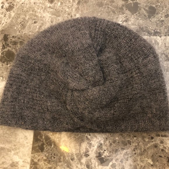 Sezane Accessories - Sezane Anastasia Beanie in Gray